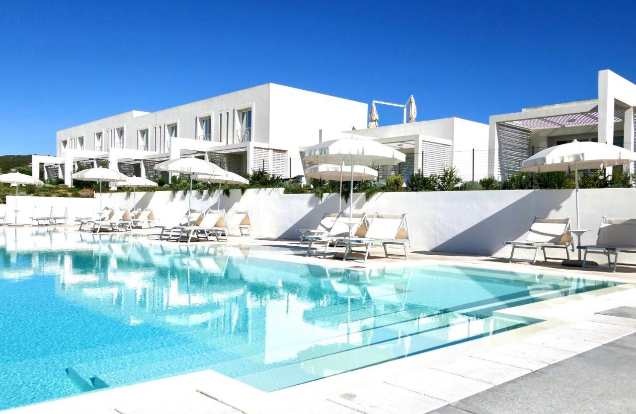 Resort Con Piscina A Soli 250 Mt Dalla Spiaggia La Pelosa สตินติโน ภายนอก รูปภาพ